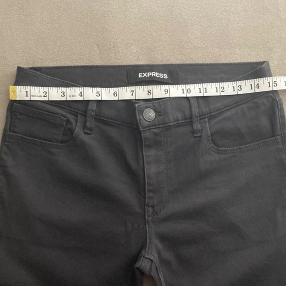 Express Supersoft Skinny Mid Rise Jeans / Size 8 - Picture 7 of 11